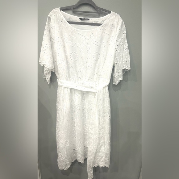 Broderie Anglaise Ruffle Sleeve Ties Dress Size 18-20 - Picture 4 of 6